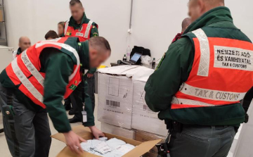Alig győzi a NAV a kínai kiscsomagok vámkezelését