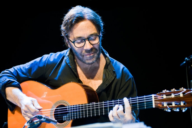 Al Di Meola ad koncertet márciusban a pécsi Kodály Központban