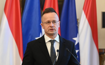 Szijjártó Péter: a lengyel kormányfőnek is el kellene jönnie Budapestre még április 12. előtt