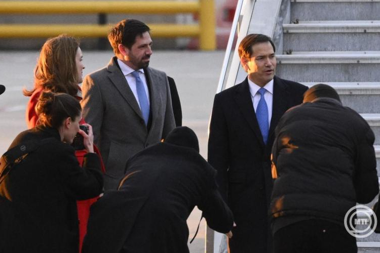 Budapestre érkezett Marco Rubio, az Egyesült Államok külügyminisztere
